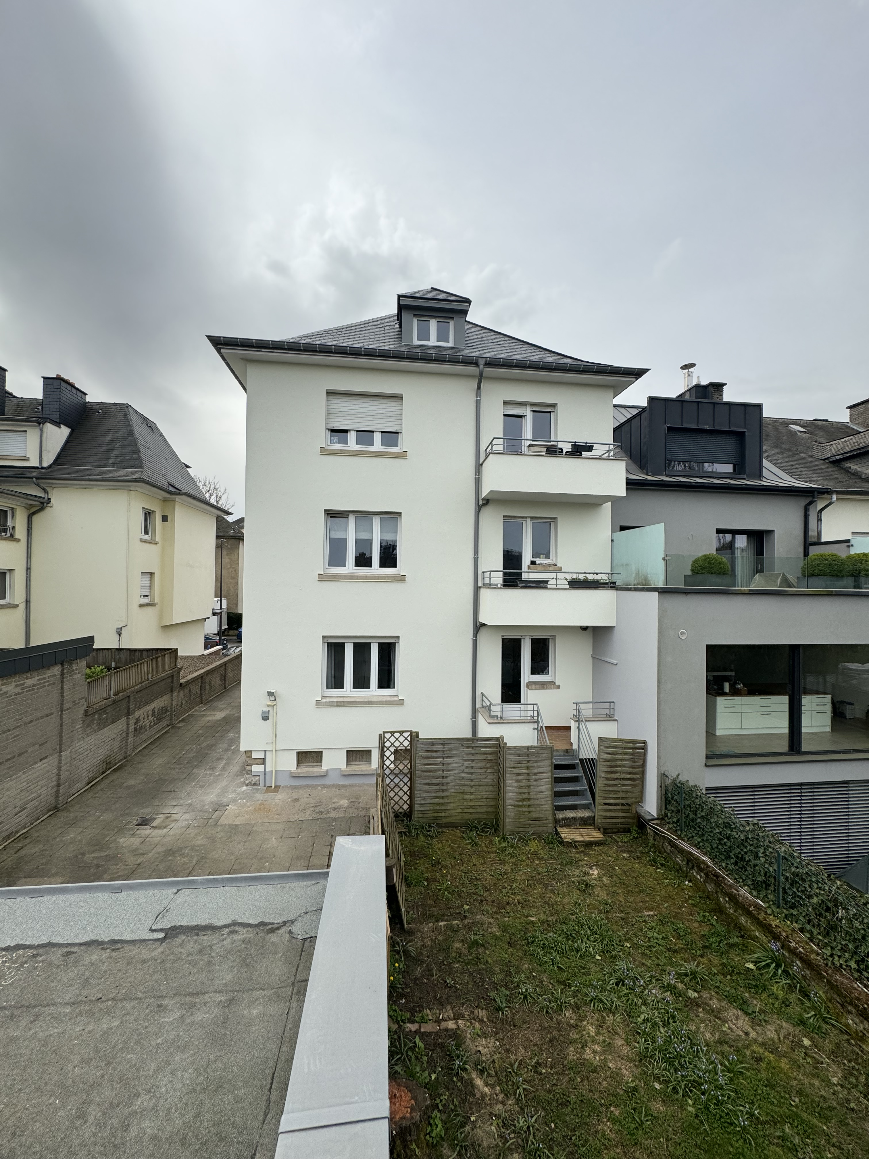 Renovéiert Fassad — Gaartesäit — Toitures GOERENS