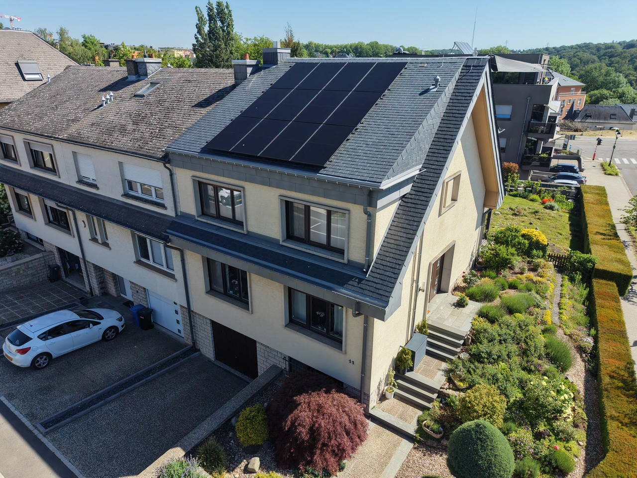 Daachdeckung vun engem Haus — Gesamtsiicht — Toitures GOERENS
